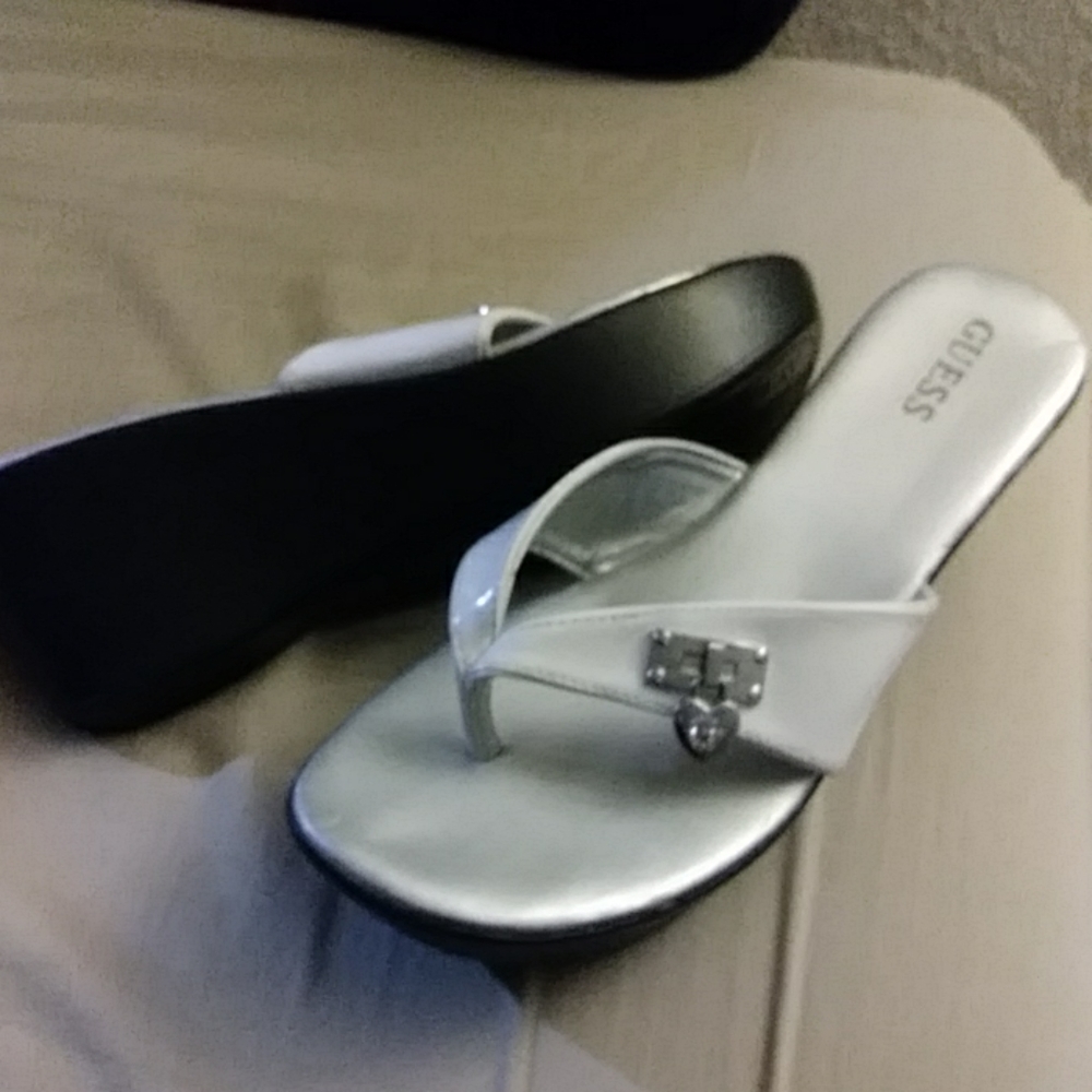 Guess wedges